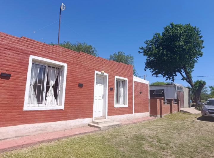 Casa · 200m² · 7 Ambientes · 2 Cocheras