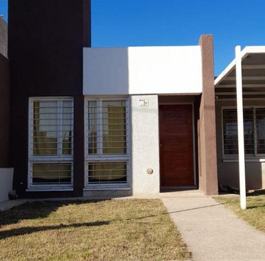 Casa · 40m² · 5 Ambientes · 1 Cochera