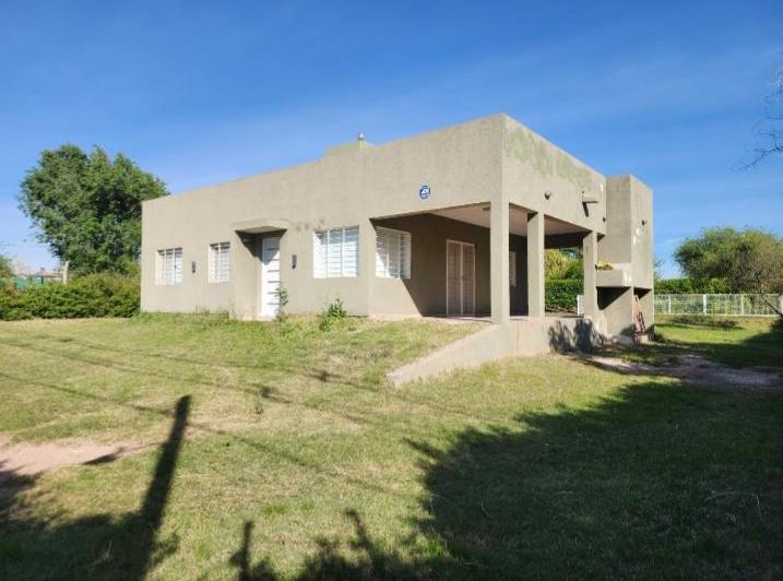 Casa · 110m² · 3 Ambientes · 1 Cochera