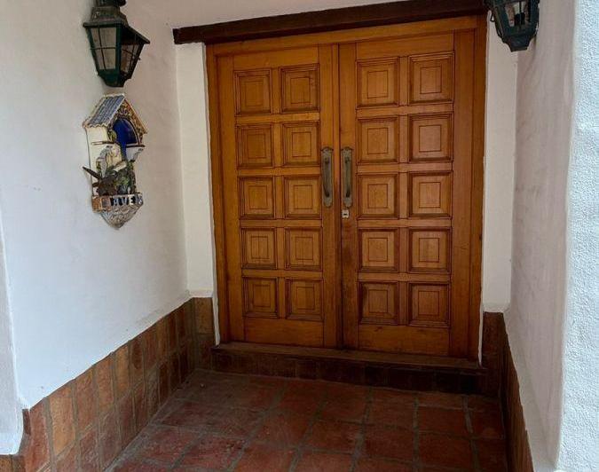 Casa · 170m² · 4 Ambientes · 2 Cocheras