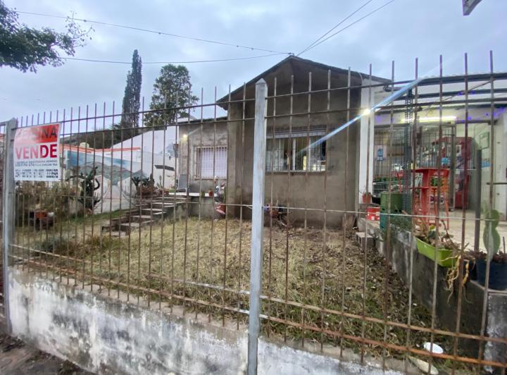 Casa · 200m² · 4 Ambientes · 2 Cocheras