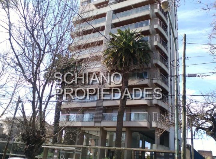 Departamento · 235m² · 5 Ambientes · 1 Cochera