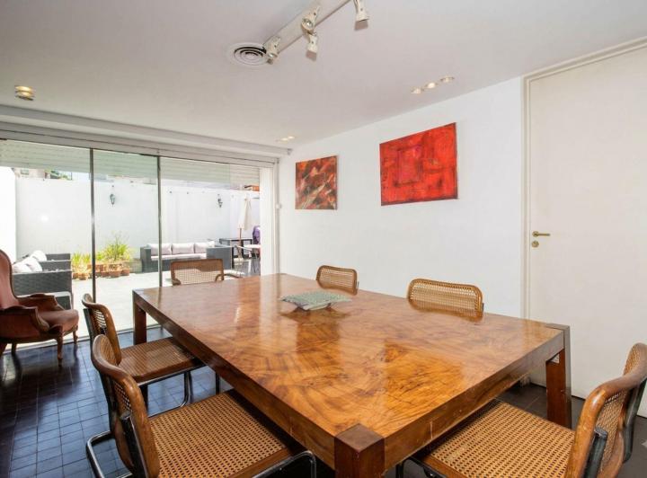 Casa · 285m² · 5 Ambientes · 1 Cochera