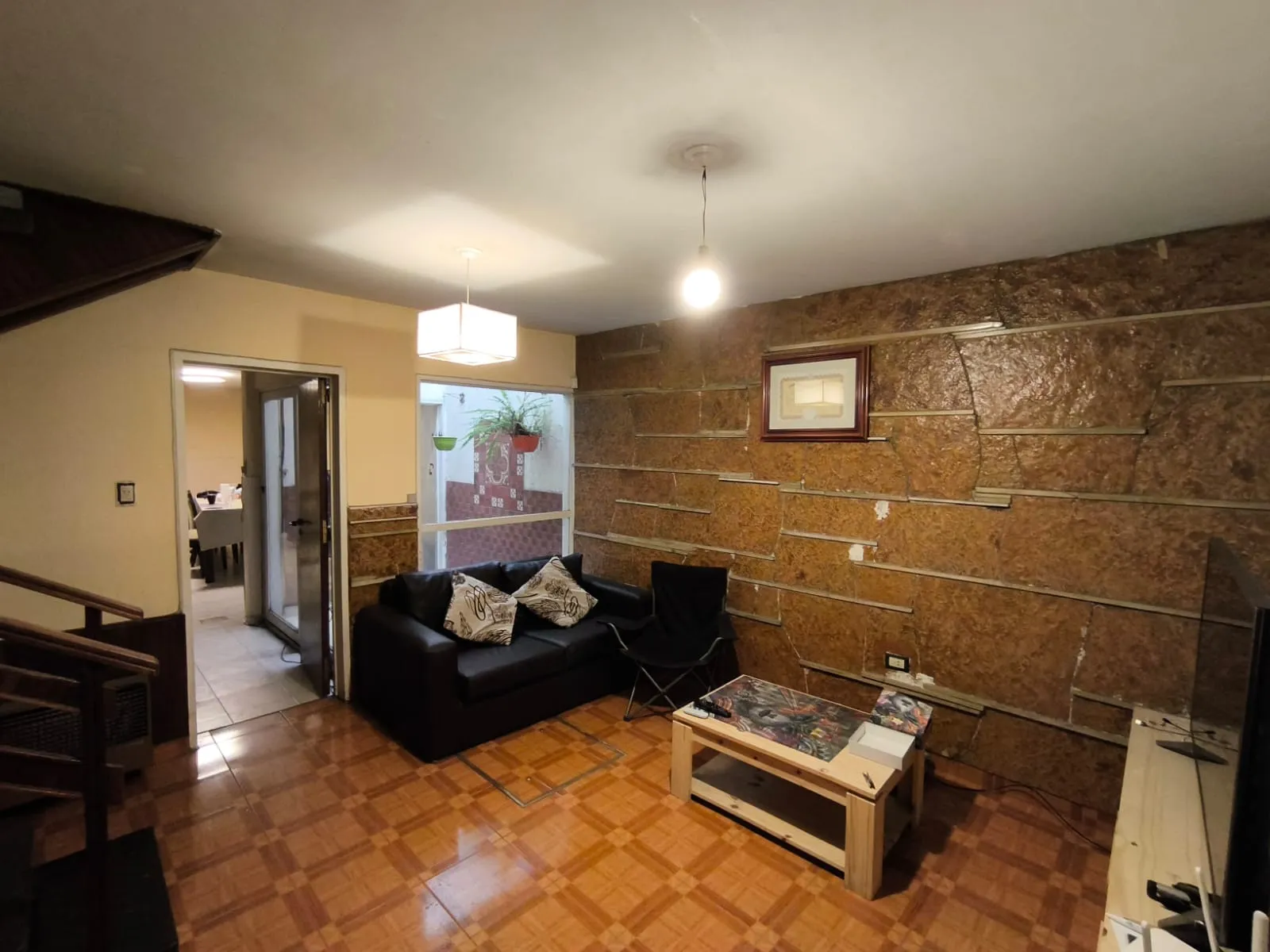 CASA EN VENTA - CUATRO DORMITORIOS