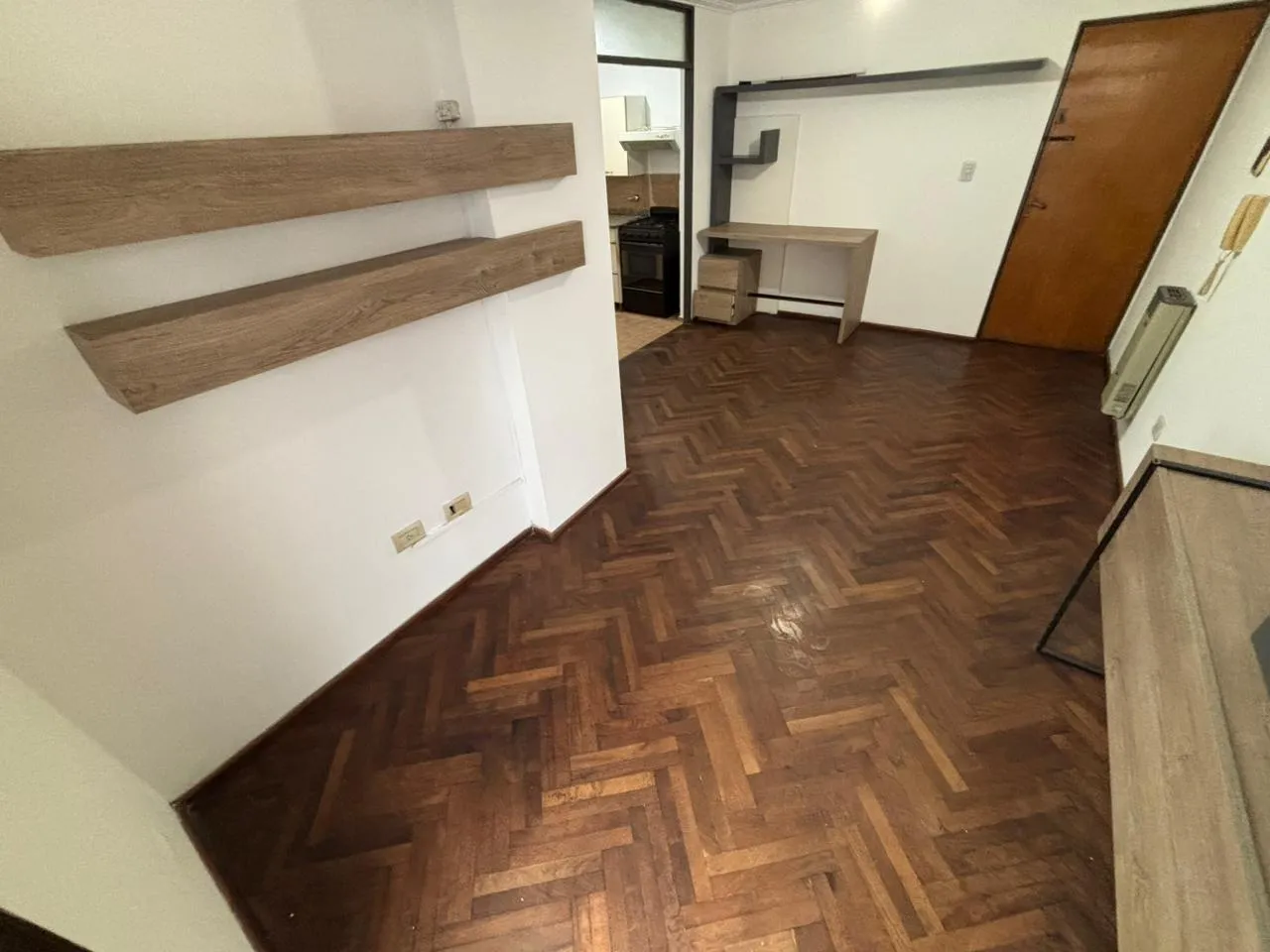 BV. ILLIA CASI CHACABUCO - DPTO 1 DORMITORIO CON AIRE ACONDICIONADO