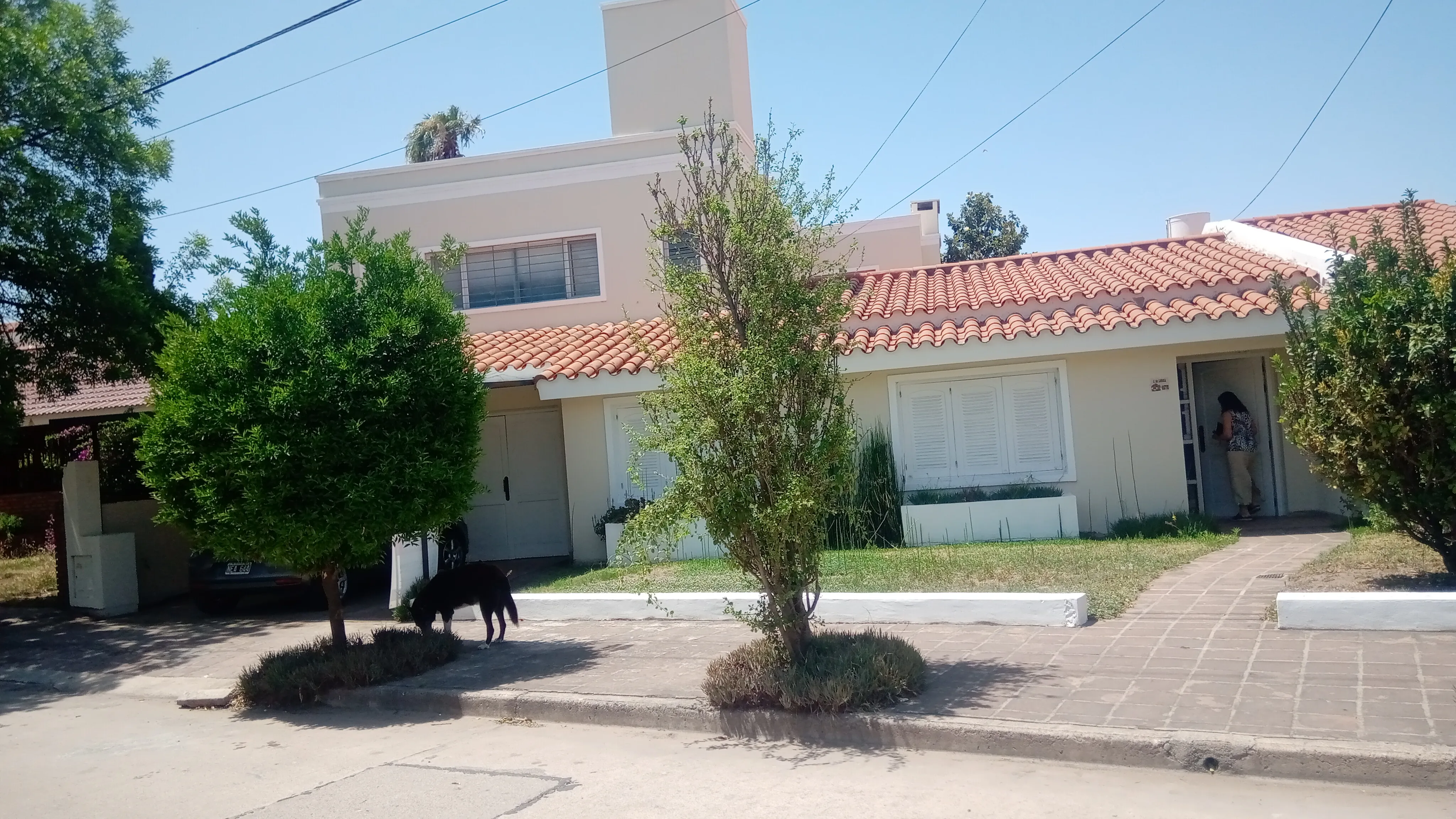 ALQUILER 5 DORM 4 BAÑOS + HAB SERV C/BAÑO + PILETA
