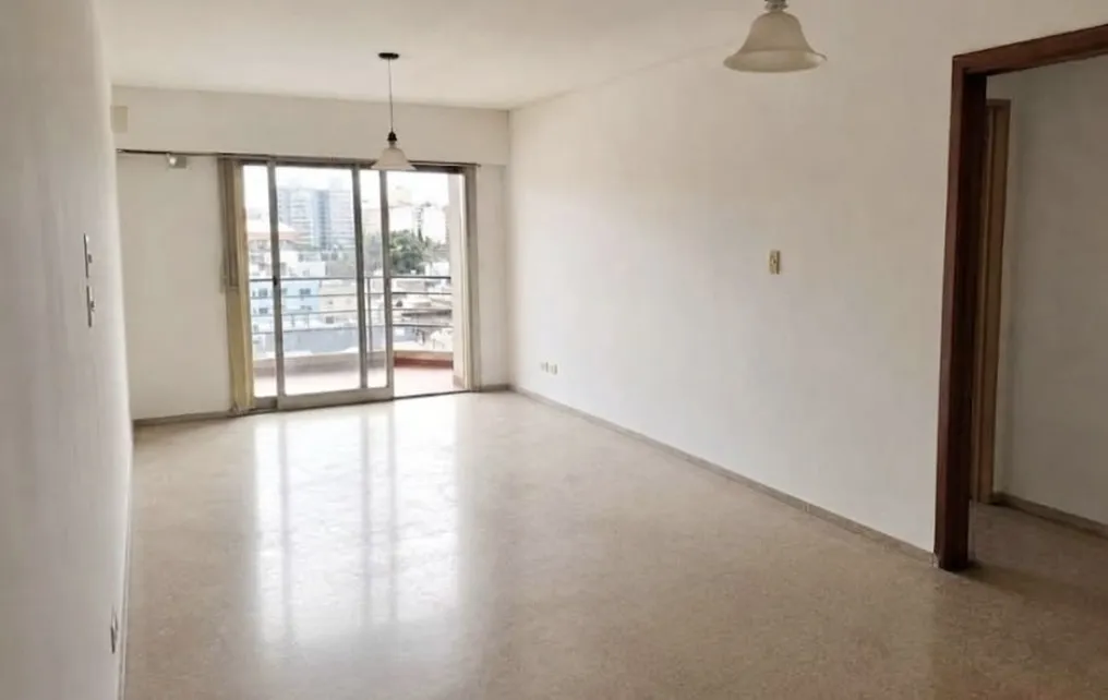 VENDO DEPTO 2 DORMI C BALCON A  MIN DE PLENO CENTRO