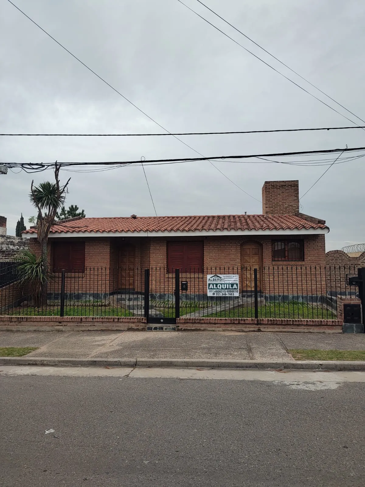 CASA EN ALQUILER EN DUARTE QUIROS AL 5678 - B QUEBRADA DE LAS ROSAS