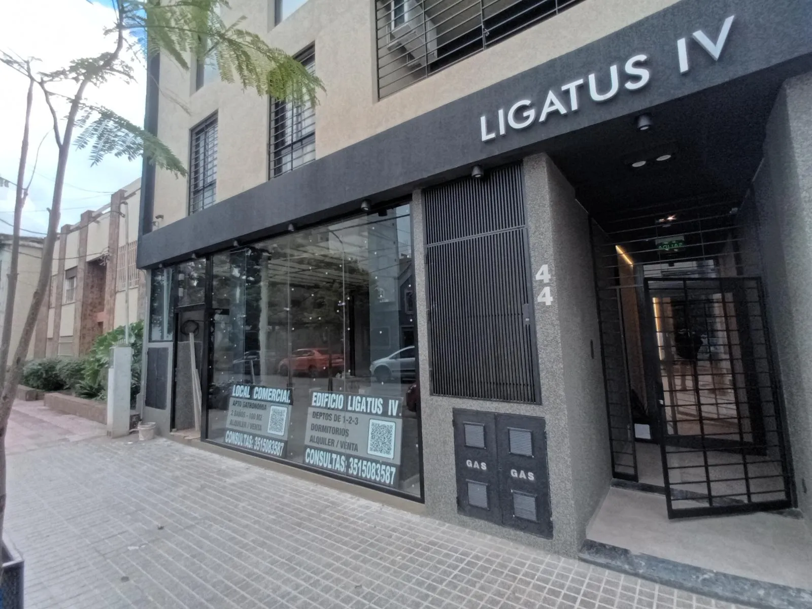 LOCAL COMERCIAL EN VENTA A METROS PLAZA JERONIMO DEL BARCO