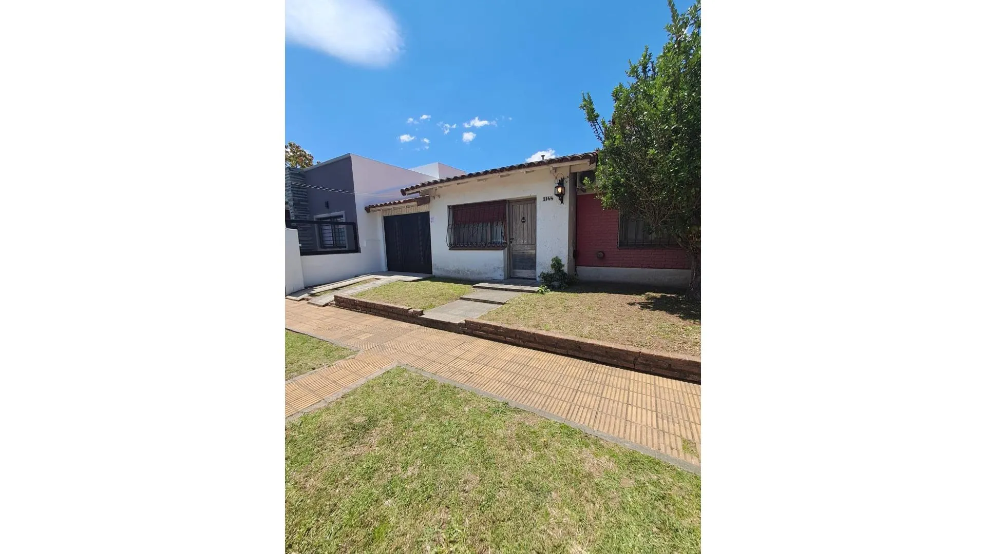 CASA  DE 4 AMB CON FONDO AMPLIO EN BARRIO NUEVO!!!!