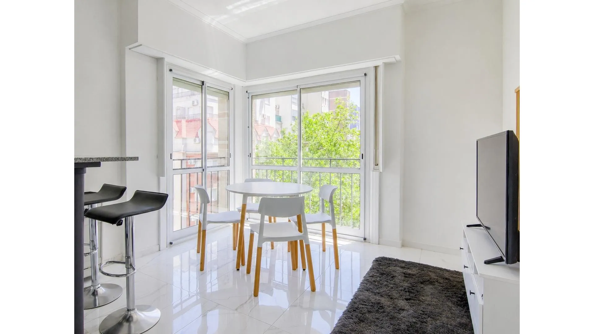 VENTA DEPARTAMENTO 2 AMBIENTES AL FRENTE