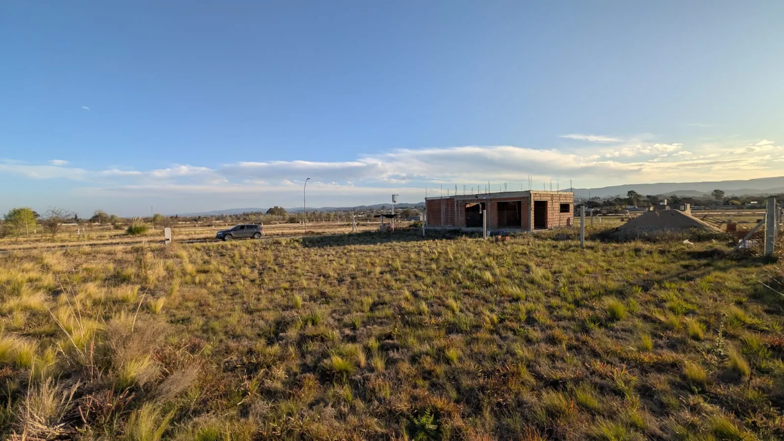 LOTE con VISTA A LAS SIERRAS en BARRIO TRES GRACIAS - Frente a la Plaza!!