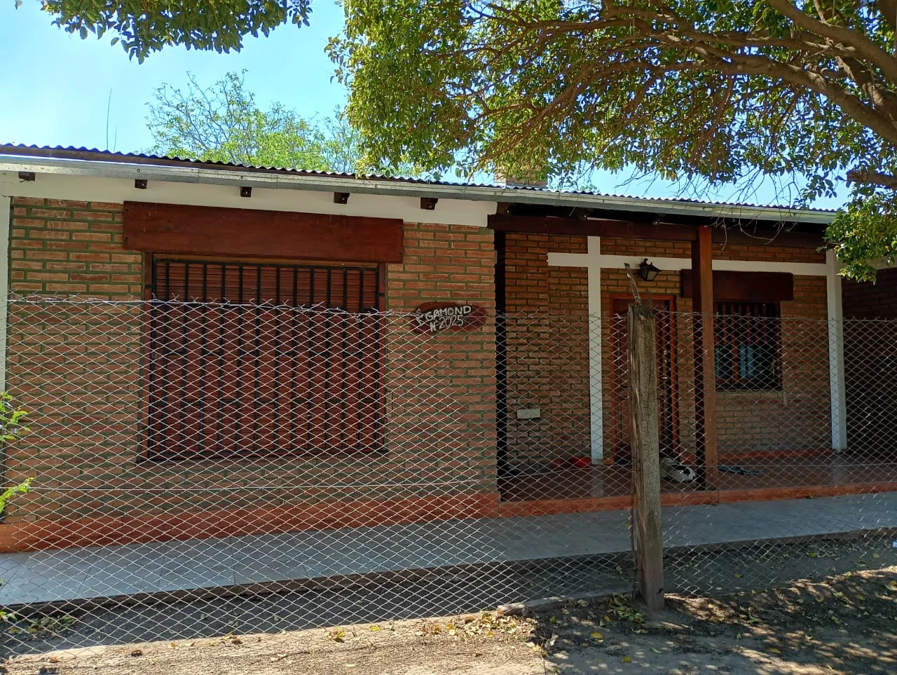 CASA ESQUINA con DPTO y LOCAL en ALTA GRACIA - Entrega y Cuotas!!