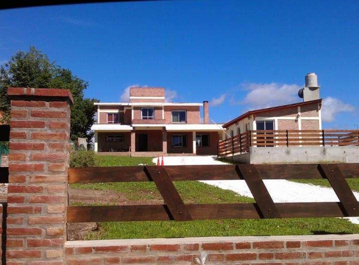 Casa · 288m² · 4 Dormitorios · 1 Cochera