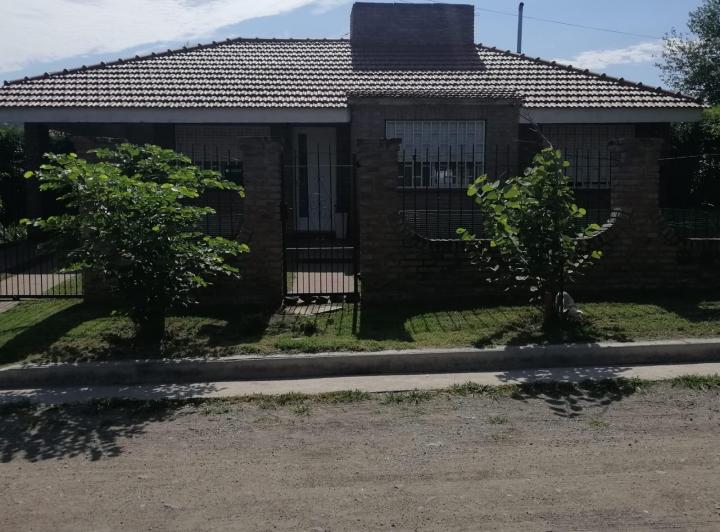 Casa · 180m² · 7 Ambientes · 1 Cochera