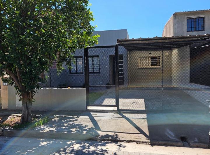 Casa · 50m² · 5 Ambientes · 1 Cochera