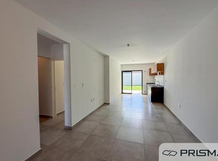 Casa · 80m² · 4 Ambientes · 1 Cochera