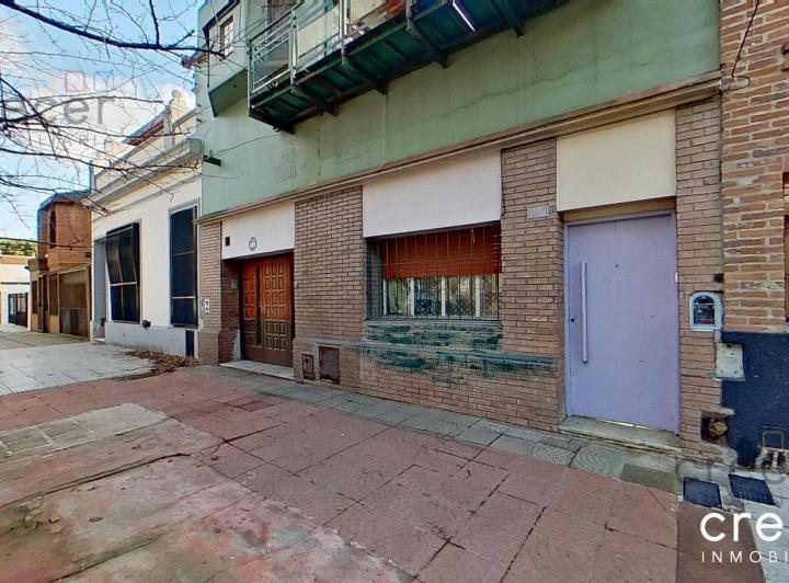 Terreno · 180m² · 6 Ambientes · 1 Cochera