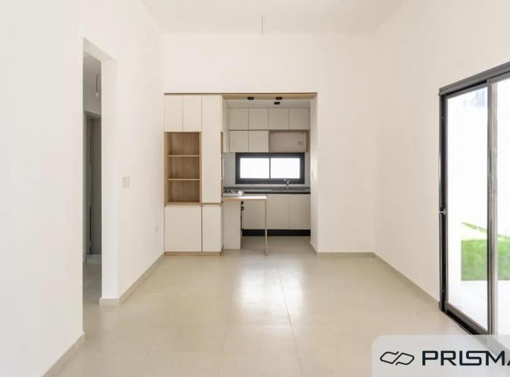 Casa · 95m² · 4 Ambientes · 1 Cochera