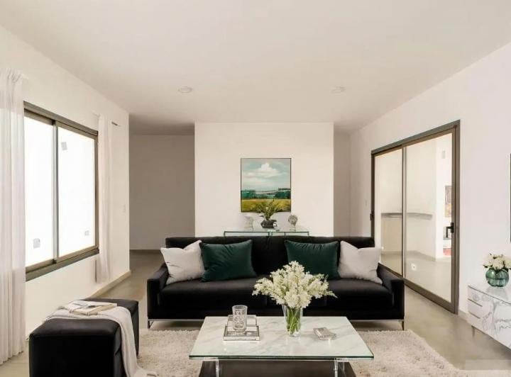 Casa · 130m² · 6 Ambientes · 2 Cocheras