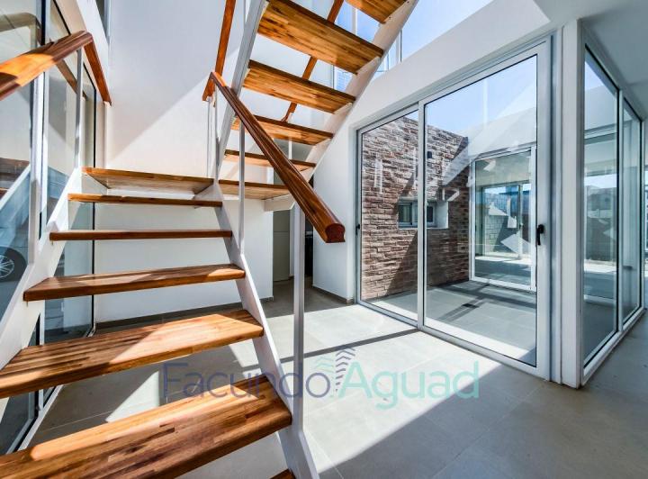 Casa · 80m² · 4 Ambientes · 1 Cochera