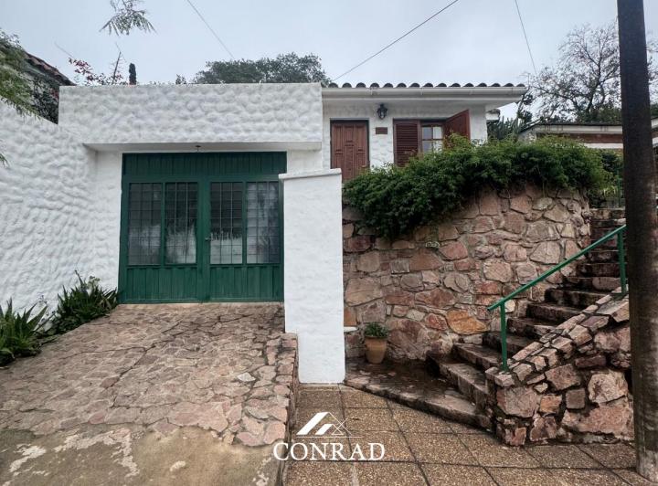 Casa · 106m² · 5 Ambientes · 1 Cochera