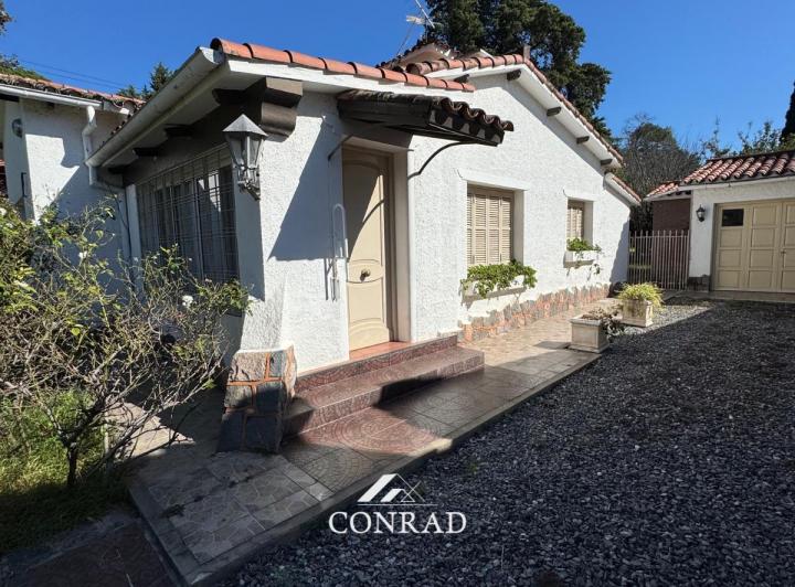 Casa · 164m² · 7 Ambientes · 1 Cochera
