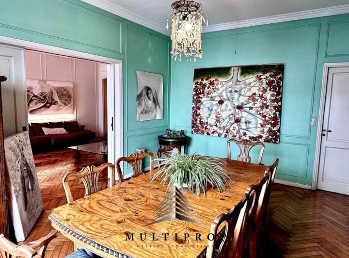 Departamento · 200m² · 6 Ambientes