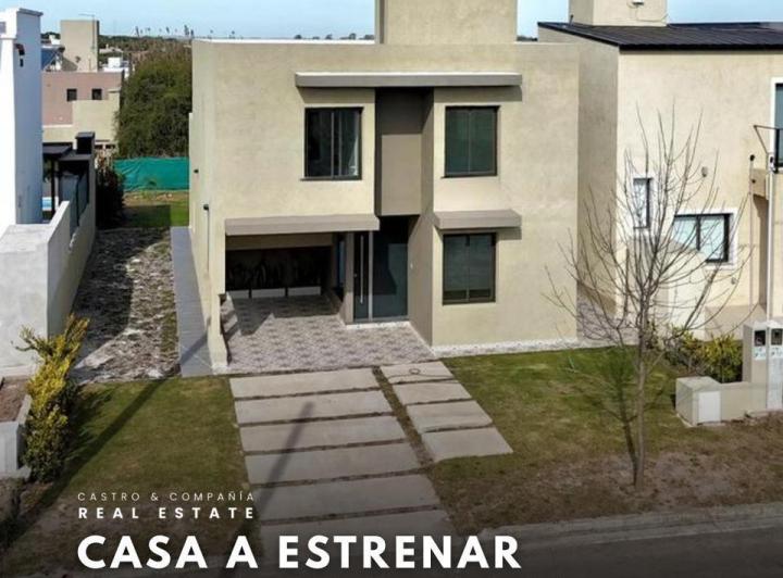 Casa · 202m² · 7 Ambientes · 1 Cochera