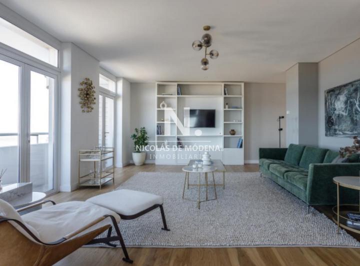 Departamento · 228m² · 5 Ambientes · 1 Cochera