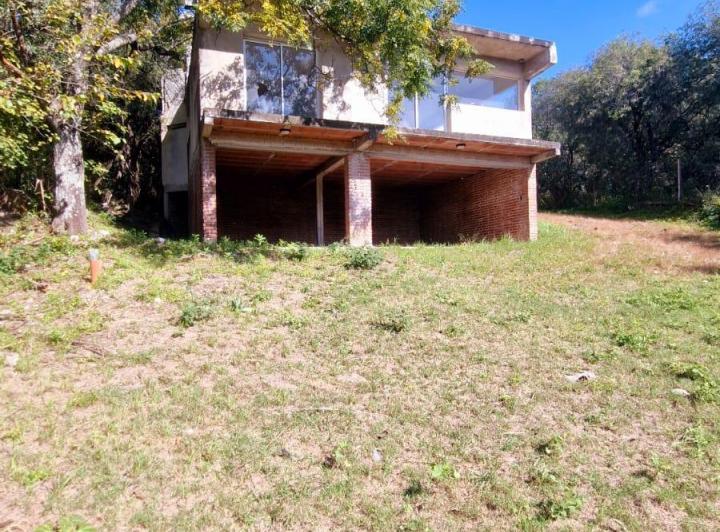 Casa · 300m² · 7 Ambientes · 1 Cochera