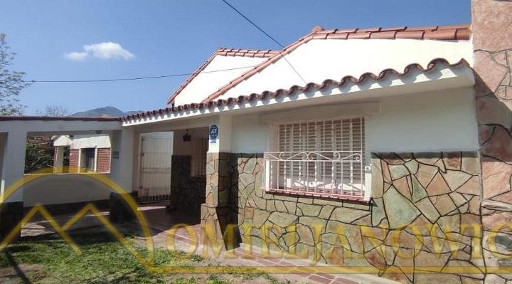 Casa · 181m² · 1 Cochera