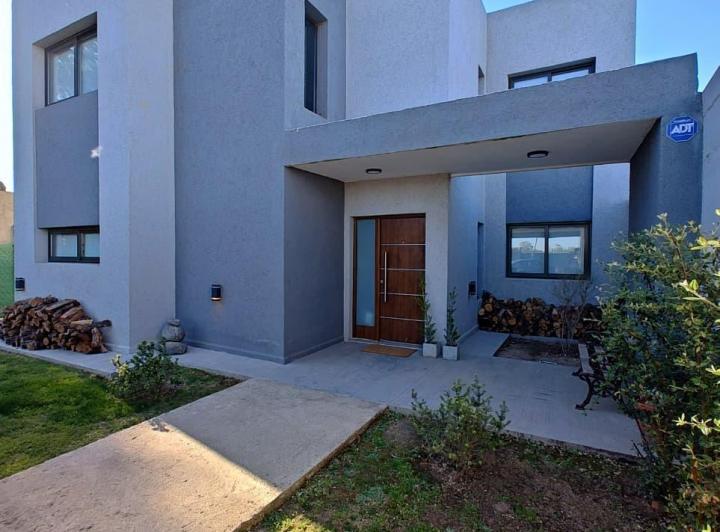 Casa · 169m² · 6 Ambientes
