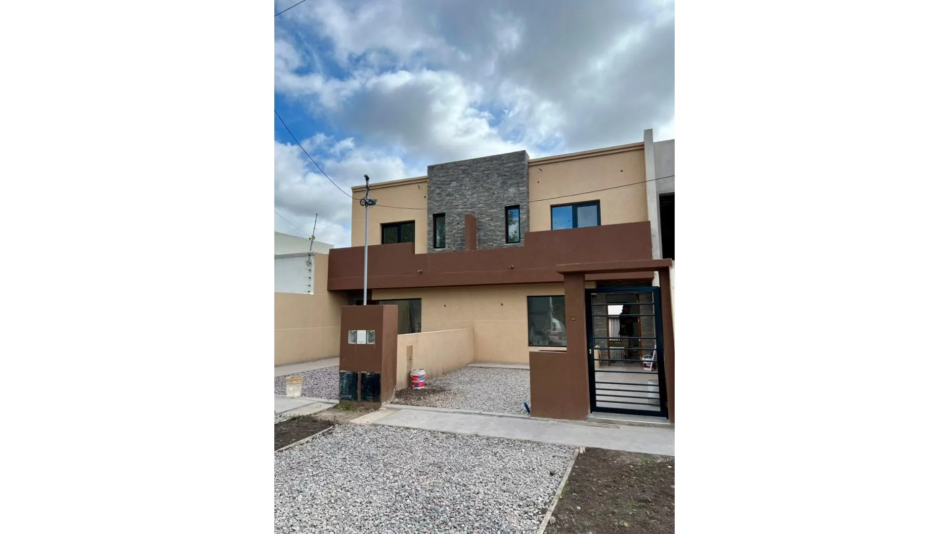 Venta Duplex 3 ambientes a estrenar Barrio los Pinares