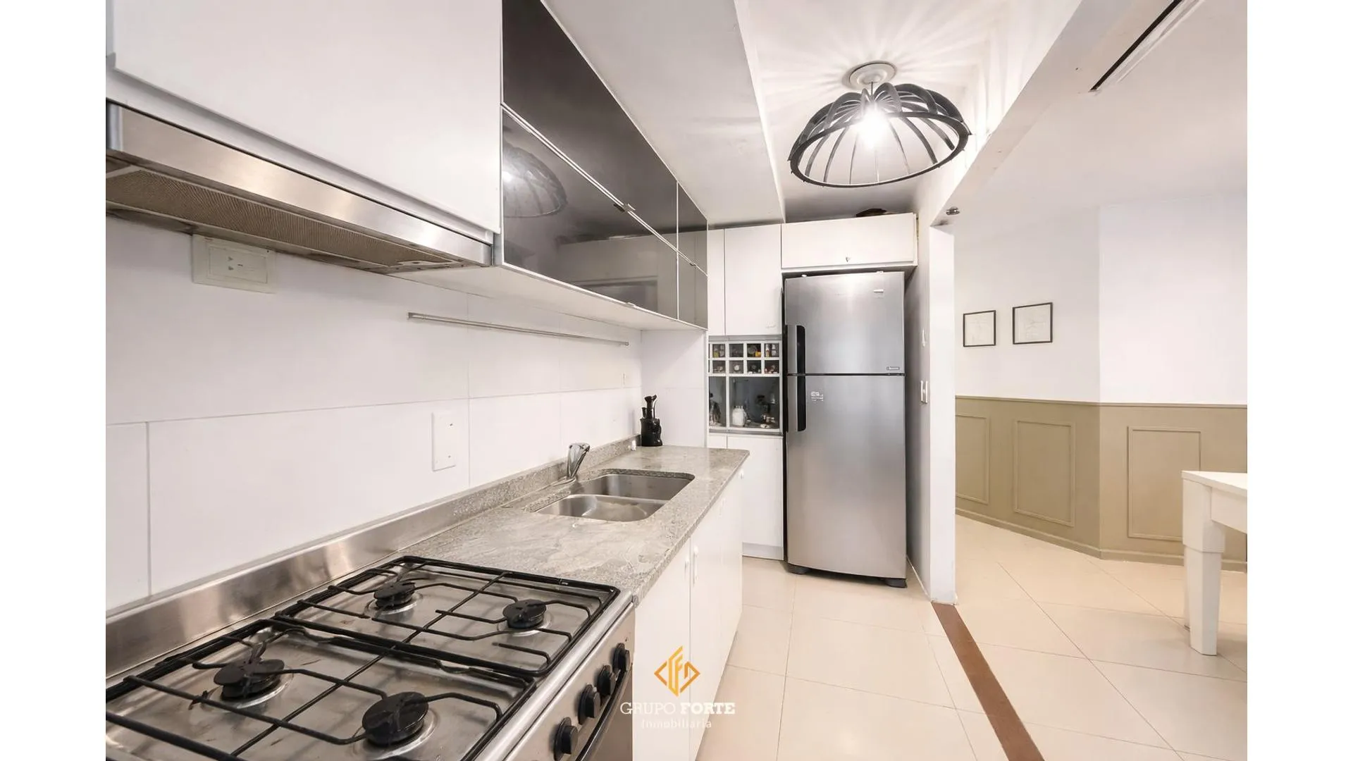 Departamento con cochera en venta en Guemes