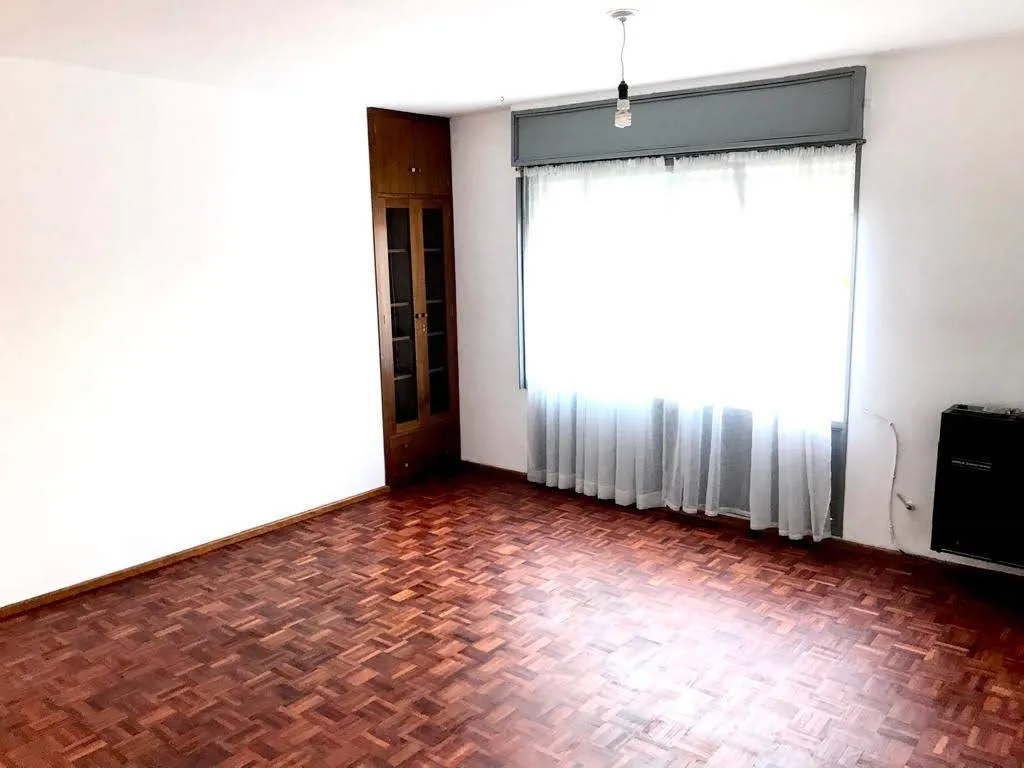 DEPTO 3 DORMITORIOS CON COCHERA EN ALQUILER - BARRIO COFICO - BV. LAS HERAS