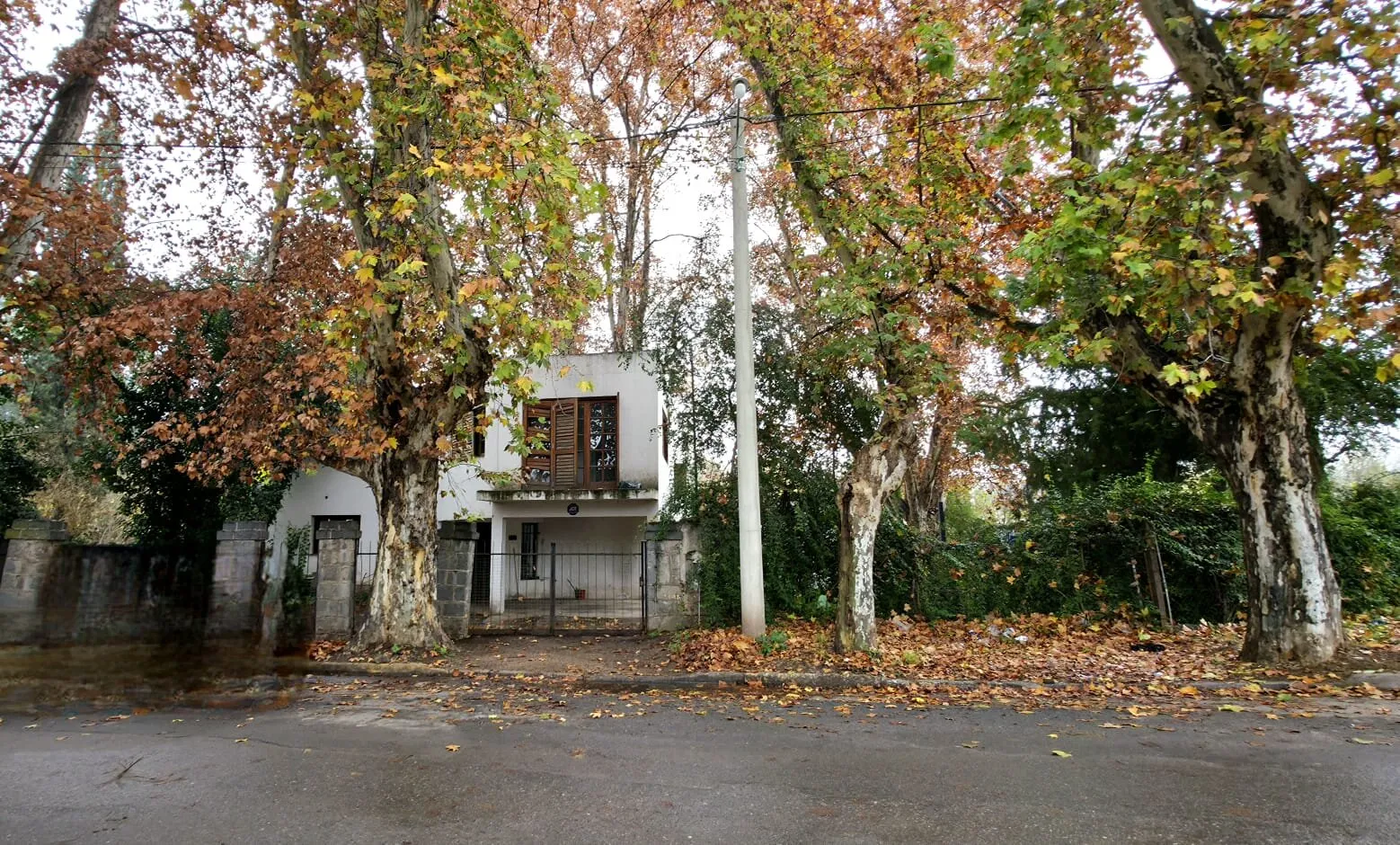 Vendo Casona sobre lote de 1.080 m² con fondo al arroyo | Unquillo