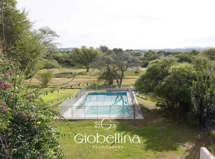 Casa · 475m² · 6 Ambientes · 2 Cocheras