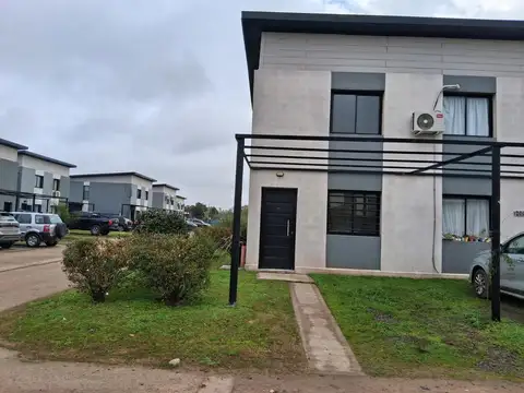 Casa en Alquiler en Umbrales De La Merced, Countries y Barrios Cerrados en Moreno