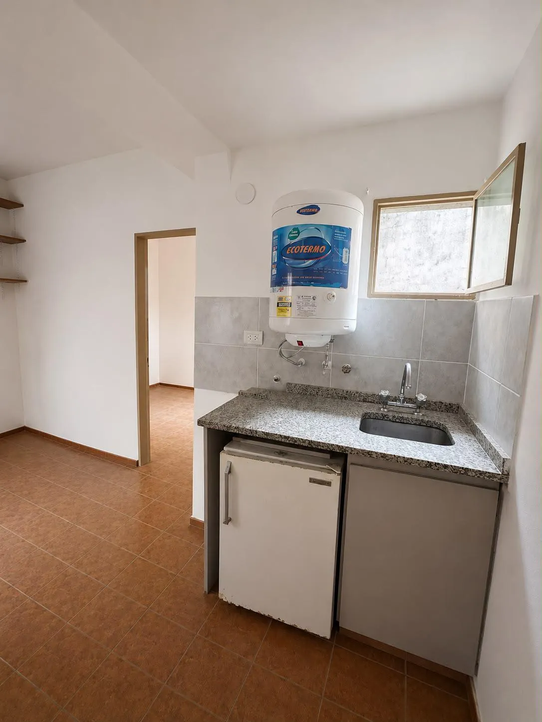 ALQUILER CENTRO 1 DORMITORIO CONTRA FRENTE.- ECONOMICO
