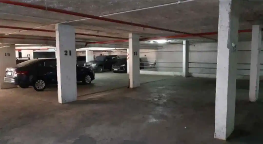 Cochera (Ver Video)-Shopping Nvo Centro - Precio Unico y Total.Caceros 1724-c/Video - 4R-Autos