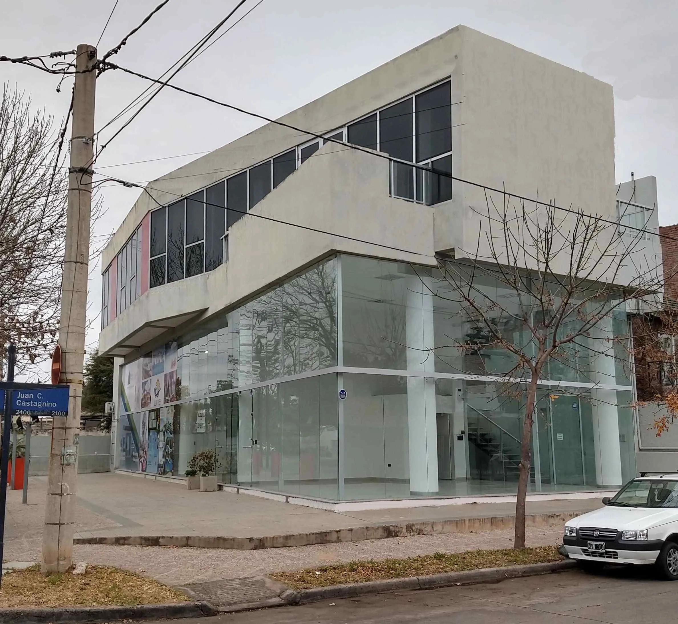 Dueño alq Local Esquina Cerro de las Rosas 115m2+ 50m2. Sin  inmobiliaria