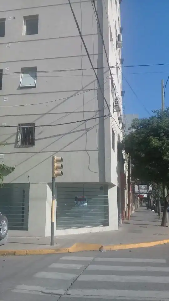 OPORTUNIDAD VENDO  3 LOCALES COMERCIALES SOBRE AV PATRIA ESQ BUCHARDO