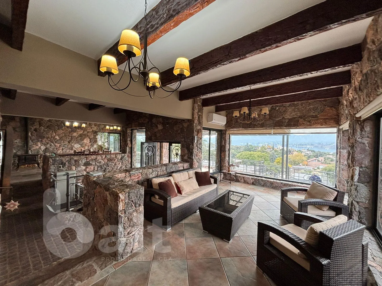 Venta casa 4 dormitorios en Villa del Lago, Carlos Paz
