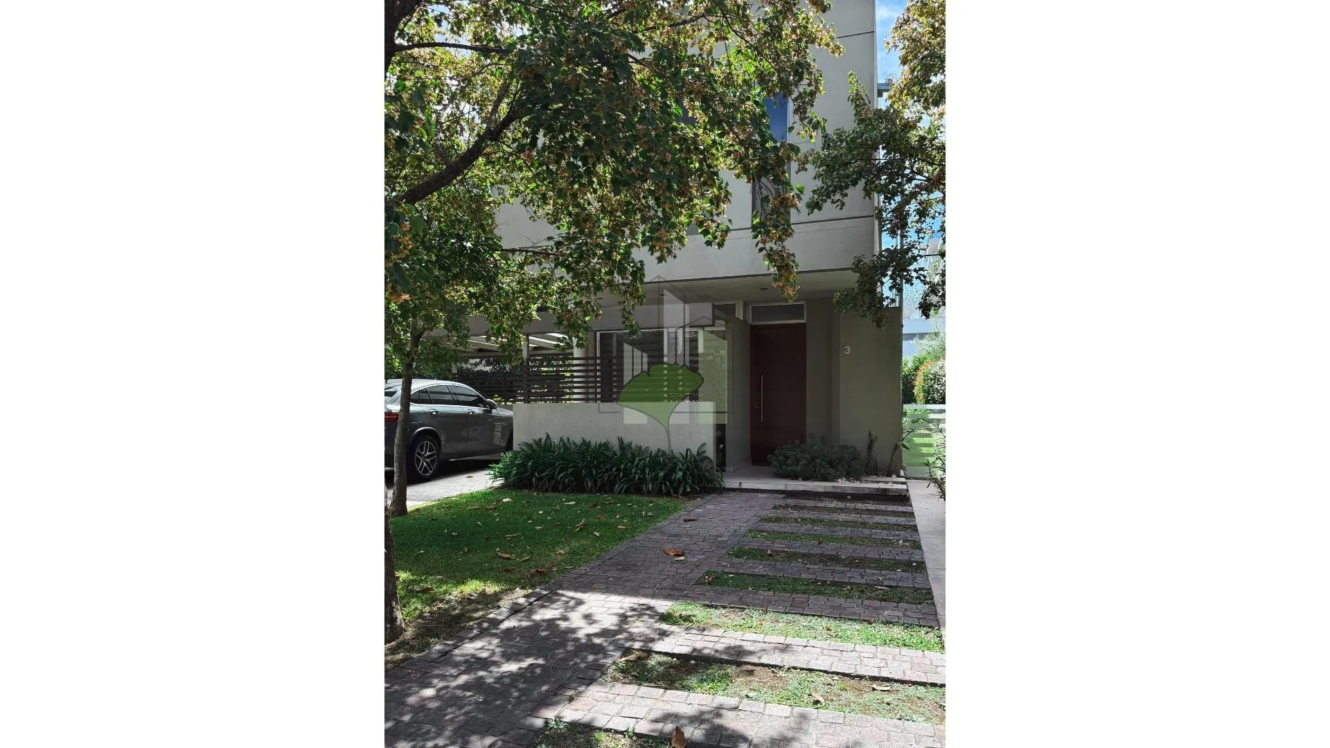 Casa 2 Plantas de 4 Amb C/cochera en Barrio Privado Dorrego