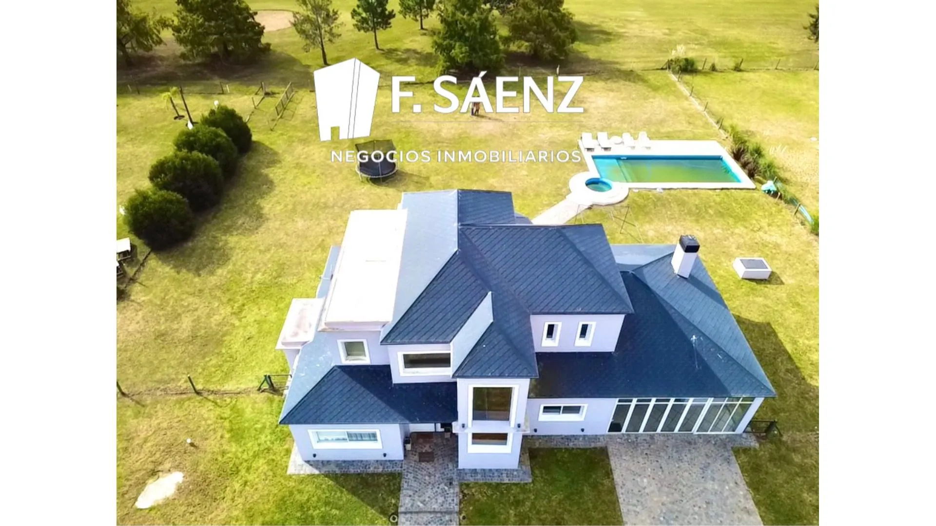 Imponente chalet de 5 ambientes en Fincas de San Vicente