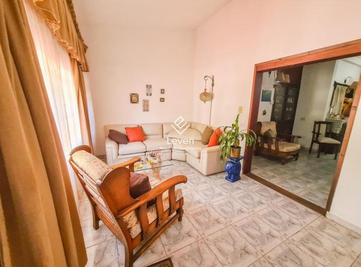 Casa · 148m² · 5 Ambientes · 1 Cochera