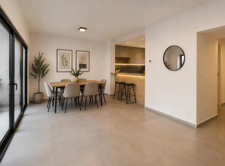 Casa · 140m² · 6 Ambientes · 2 Cocheras