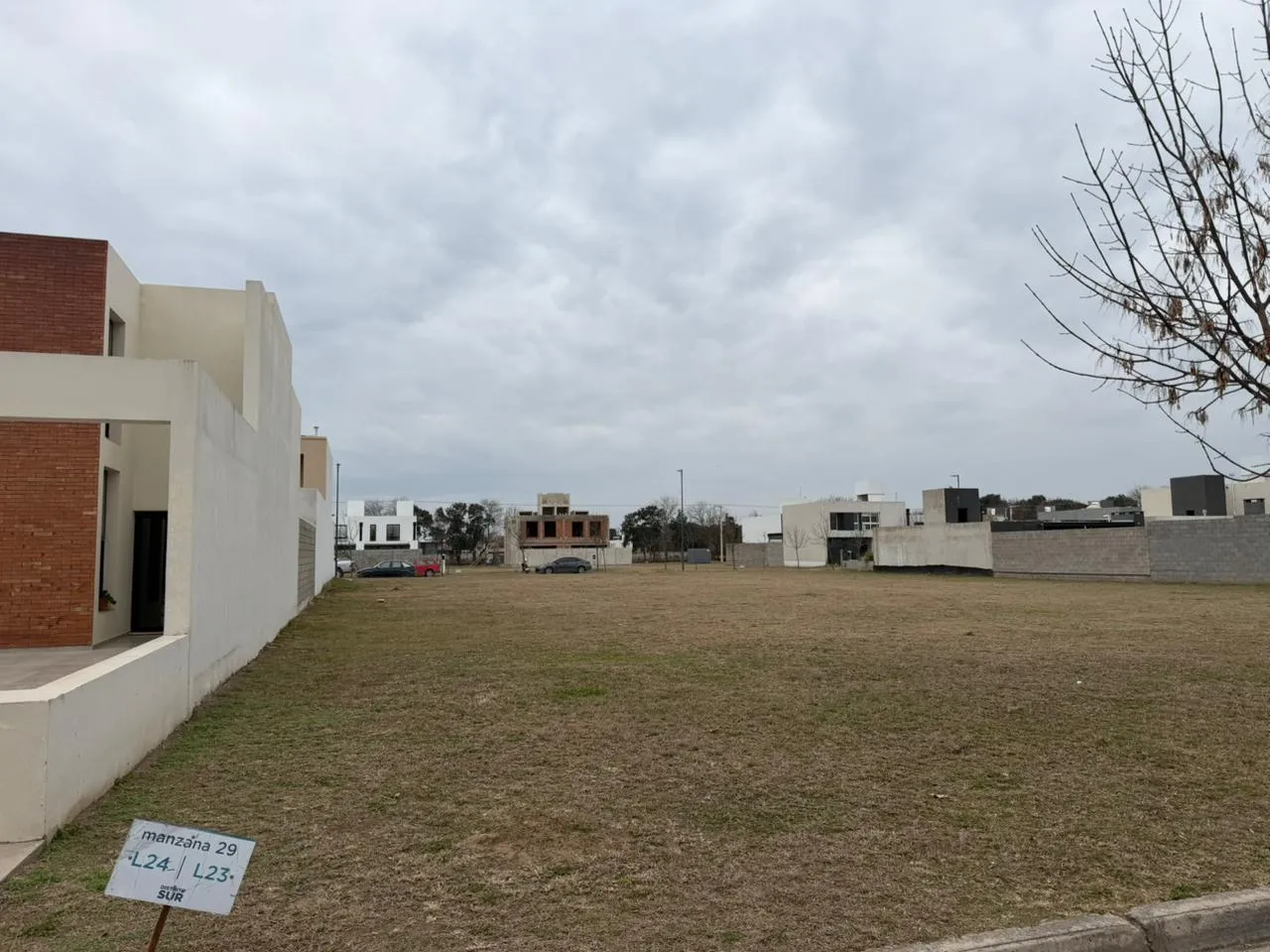 DISTRITO SUR, LOTES, BARRIO CON SEGURIDAD, ZONA SUR