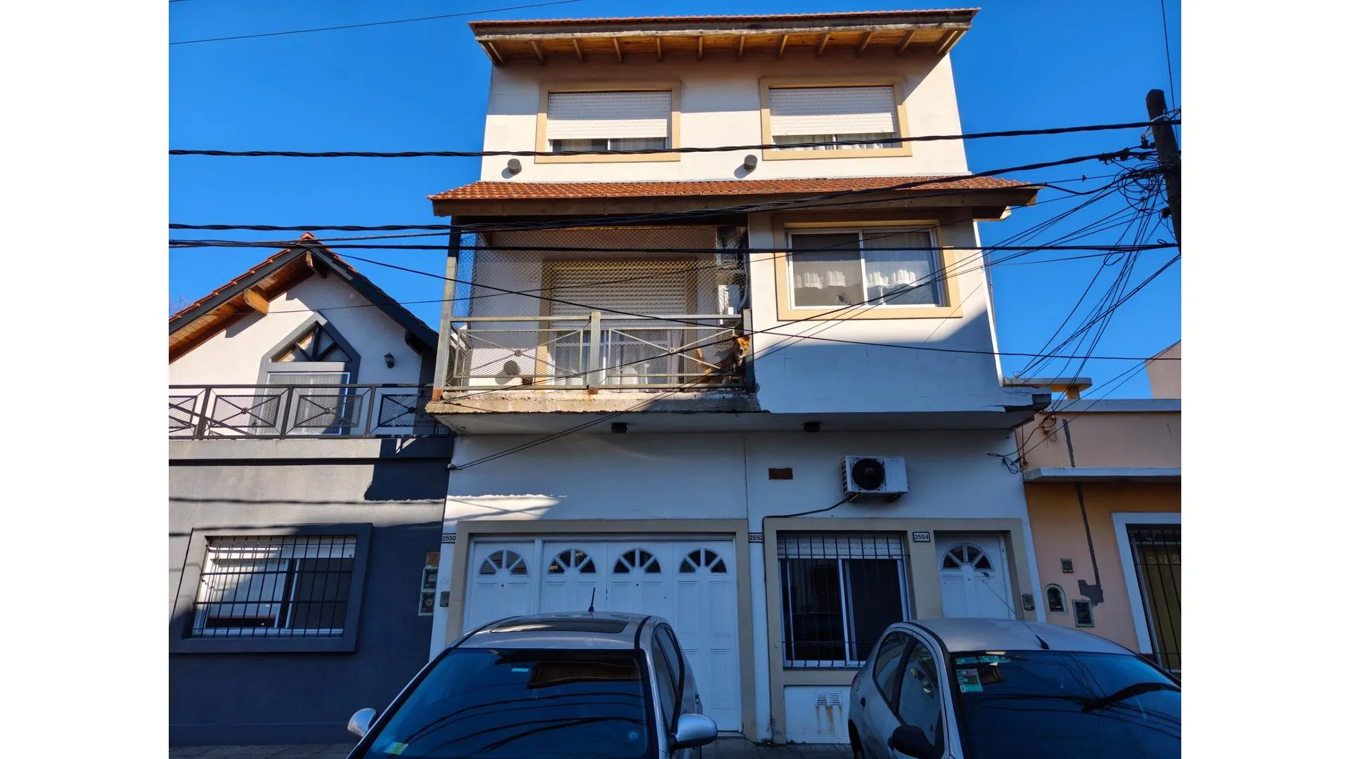 Venta de PH, 2 dormitorios , cochera  cubierta en Munro.